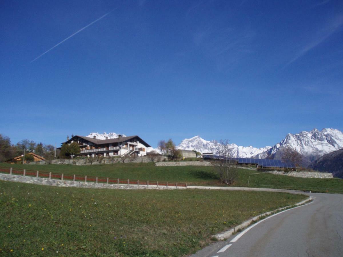 Agriturismo Plan D'Avie Аоста Екстер'єр фото